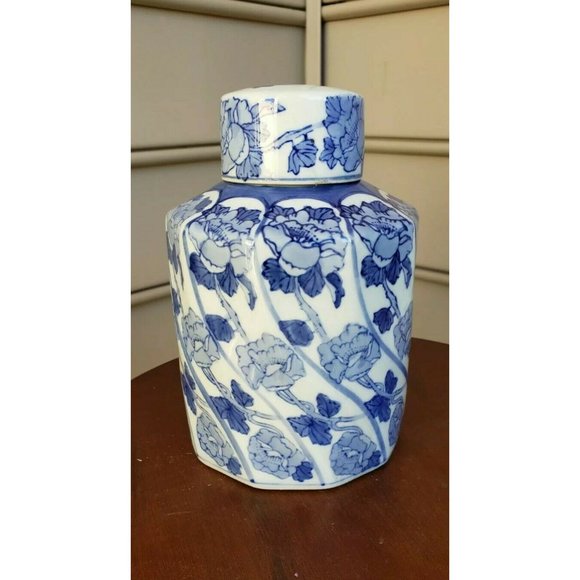 4 Jars, 8"inch Vintage Blue and White Ginger Jar Flowers Motif Spiral Form Shape - Picture 3 of 12